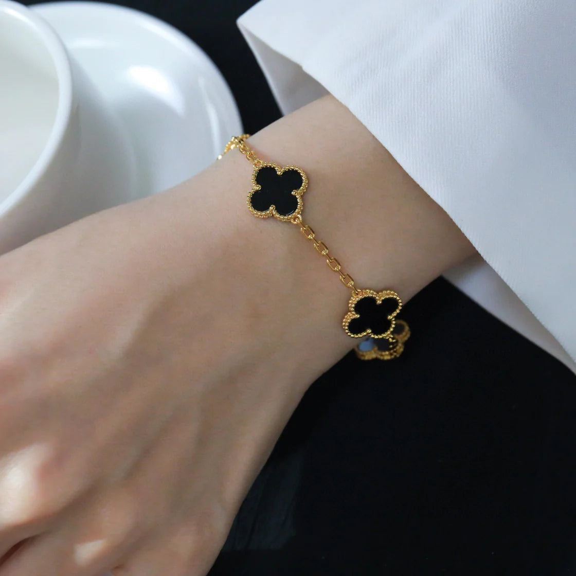 [BLUE TEARS] CLOVER 5 MOTIF ONYXS BRACELET COLLECTION