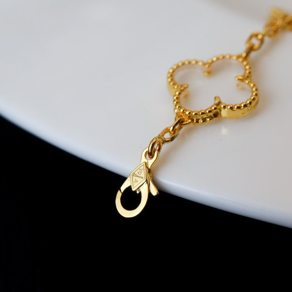 [BLUE TEARS]CLOVER 5 MOTIF ROCK CRYSTAL BRACELET