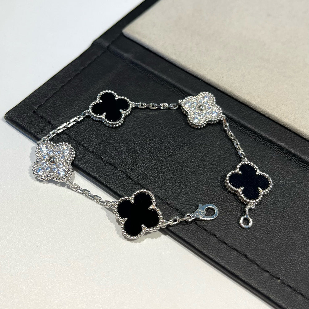 [BLUE TEARS] CLOVER 5 MOTIF ONYXS BRACELET COLLECTION