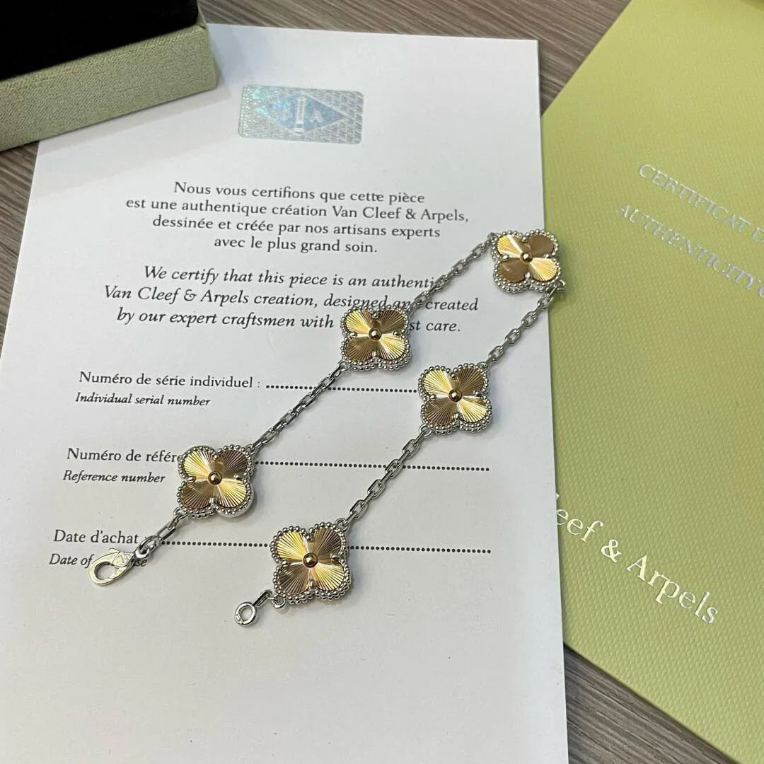 [BLUE TEARS] CLOVER 5 MOTIF LASER BRACELET COLLECTION